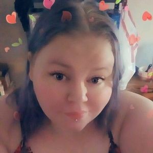 Meet your Posher, Jaymee